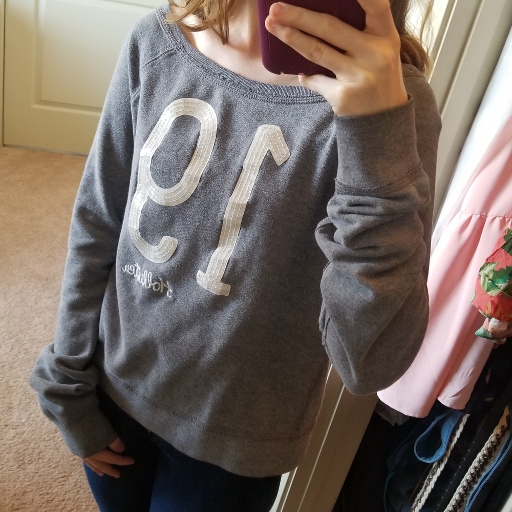 Gray Hollister 19 Long Sleeve Sweatshirt